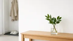 Lorbeer im Flur: warum ein paar Zweige den Eingangsbereich frischer wirken lassen