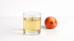 Obstfliegen in der Küche loswerden: So klappt es schnell ohne Chemie