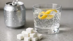 Zucker reduzieren leicht gemacht: 3 Getränke-Alternativen zu Softdrinks im Alltag